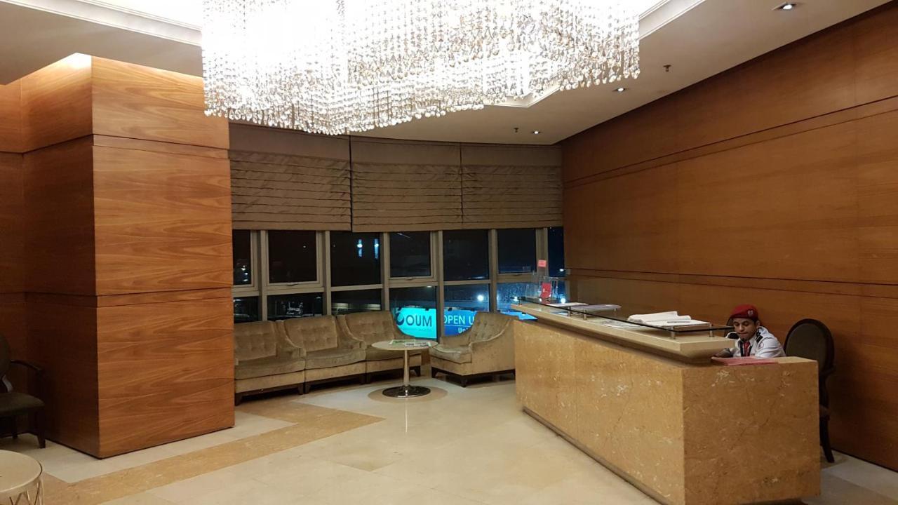 Starsbed Klcc Skyview Roof Pool Hostel كوالالمبور المظهر الخارجي الصورة