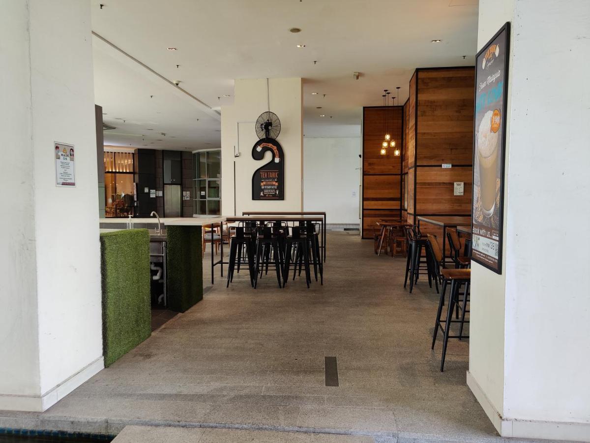 Starsbed Klcc Skyview Roof Pool Hostel كوالالمبور المظهر الخارجي الصورة